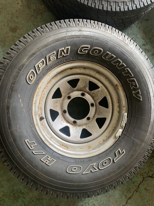Шини TOYO з дисками 31/10,50/R15