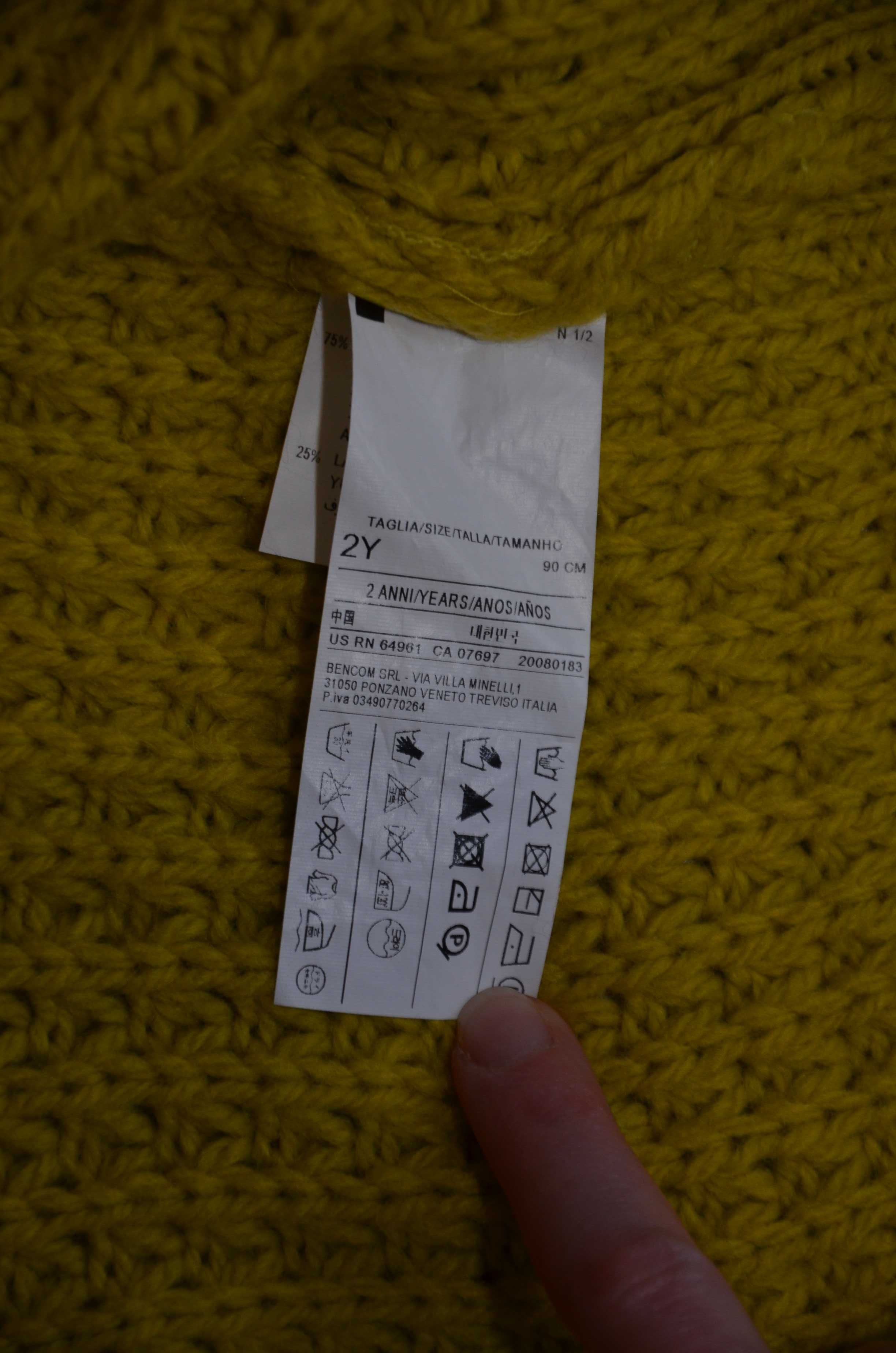 Sweter kaptur z metką 4-latka United Colors of Benetton z metką, bdb