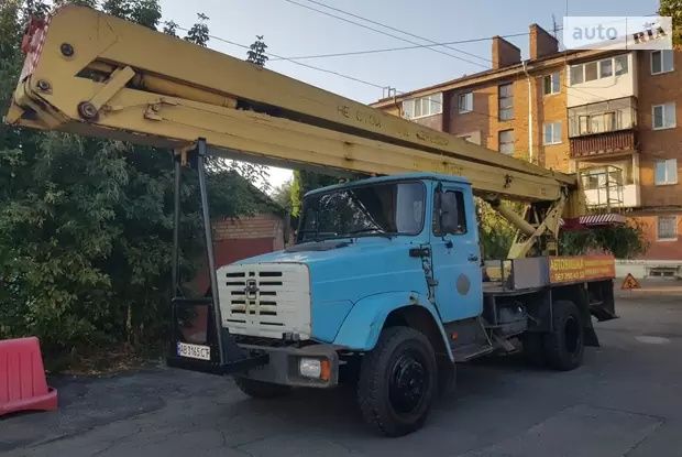 Послуги автовишки аренда люльки вишка Київ послуги підйомника