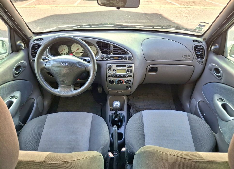 Ford Fiesta 1.25i 16v Nacional 00
