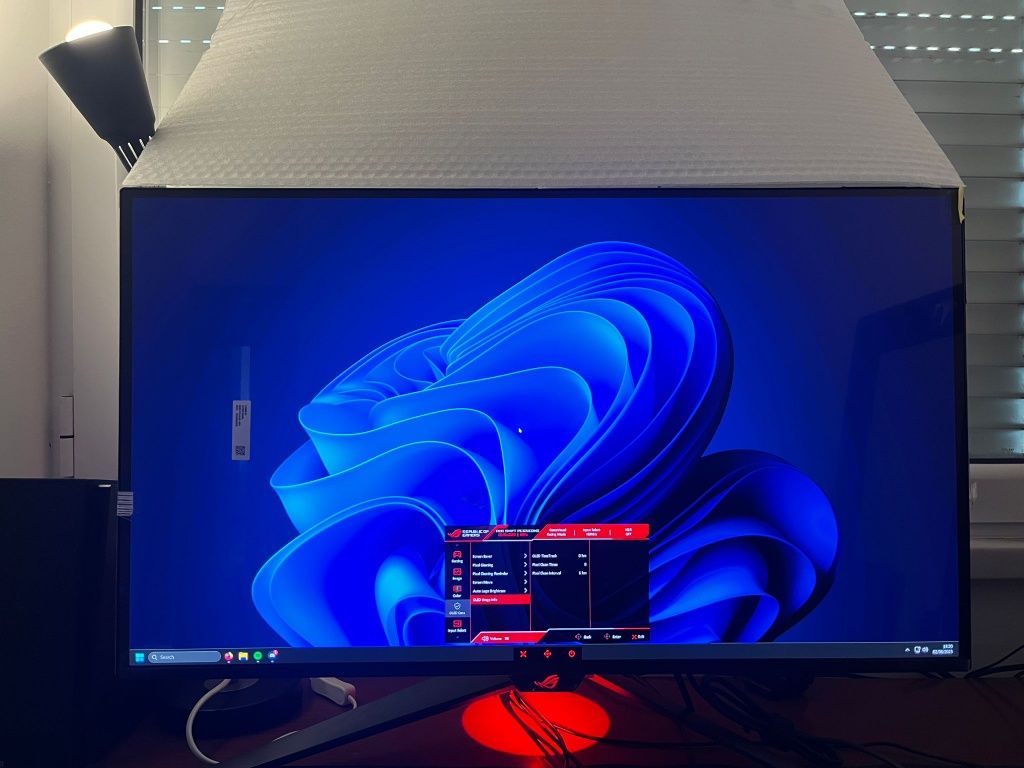 Monitor ASUS ROG Swift  31,5 QD OLED UltraHD