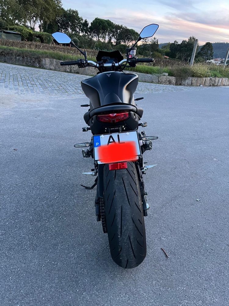 Yamaha MT-09 praticamente nova