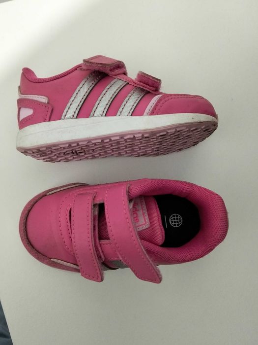 Tênis adidas menina