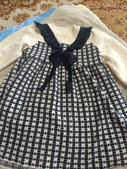 Тепле плаття на дівчинку