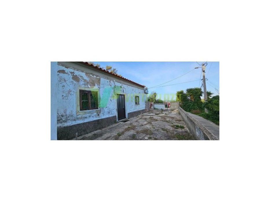 Terreno Misto com Casa para Recuperar em Monchique