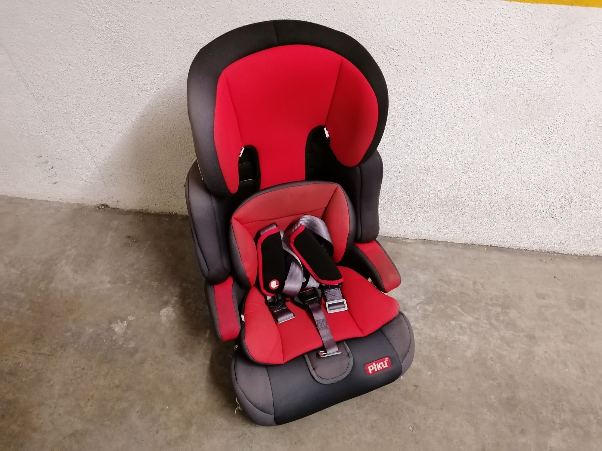 Cadeira auto grupo 1/2/3 marca Piku, bom estado!