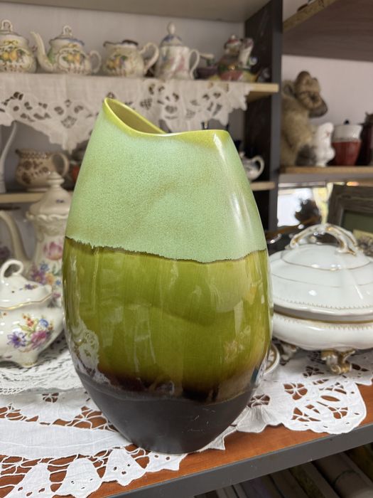 Керамічна ваза . Англія.