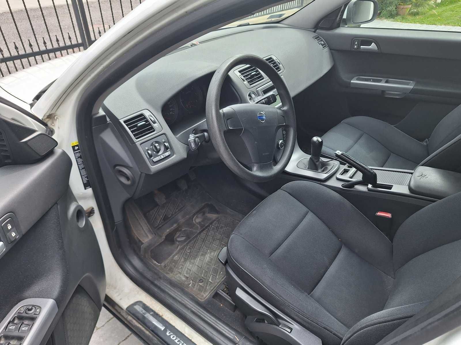 Volvo v50 1.6d kolor biały