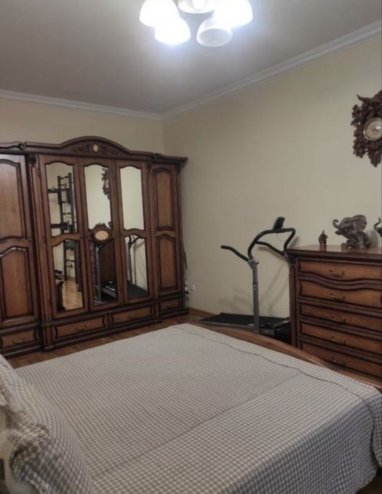 3 к квартира з ремонтом, меблями та технікою  в центрі міста Буча