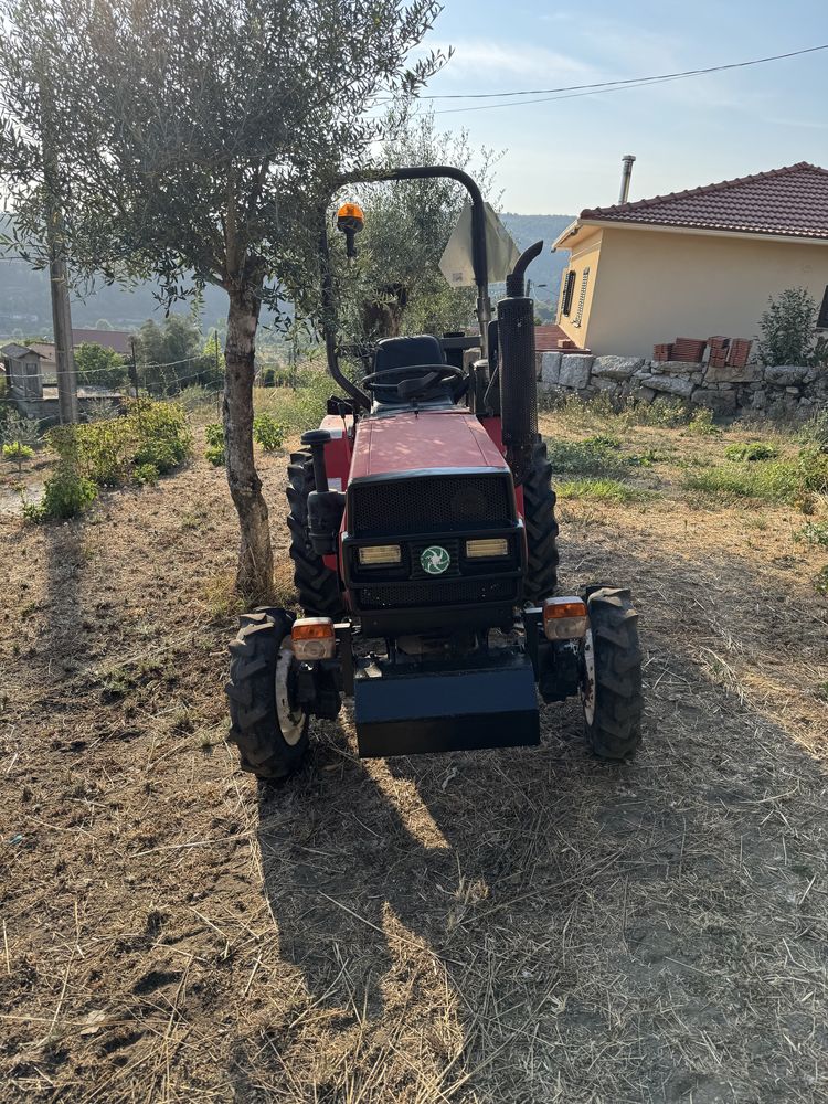 Mini trator mitsubishi 180d
