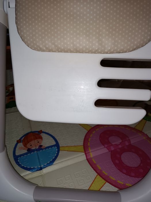 Стільчик для годування Joie Mimzy LX
 сидіння виготовлено