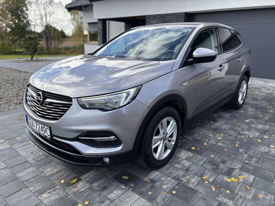 Opel Grandland X 2018 rok NAVI aplikacje Szary kolor