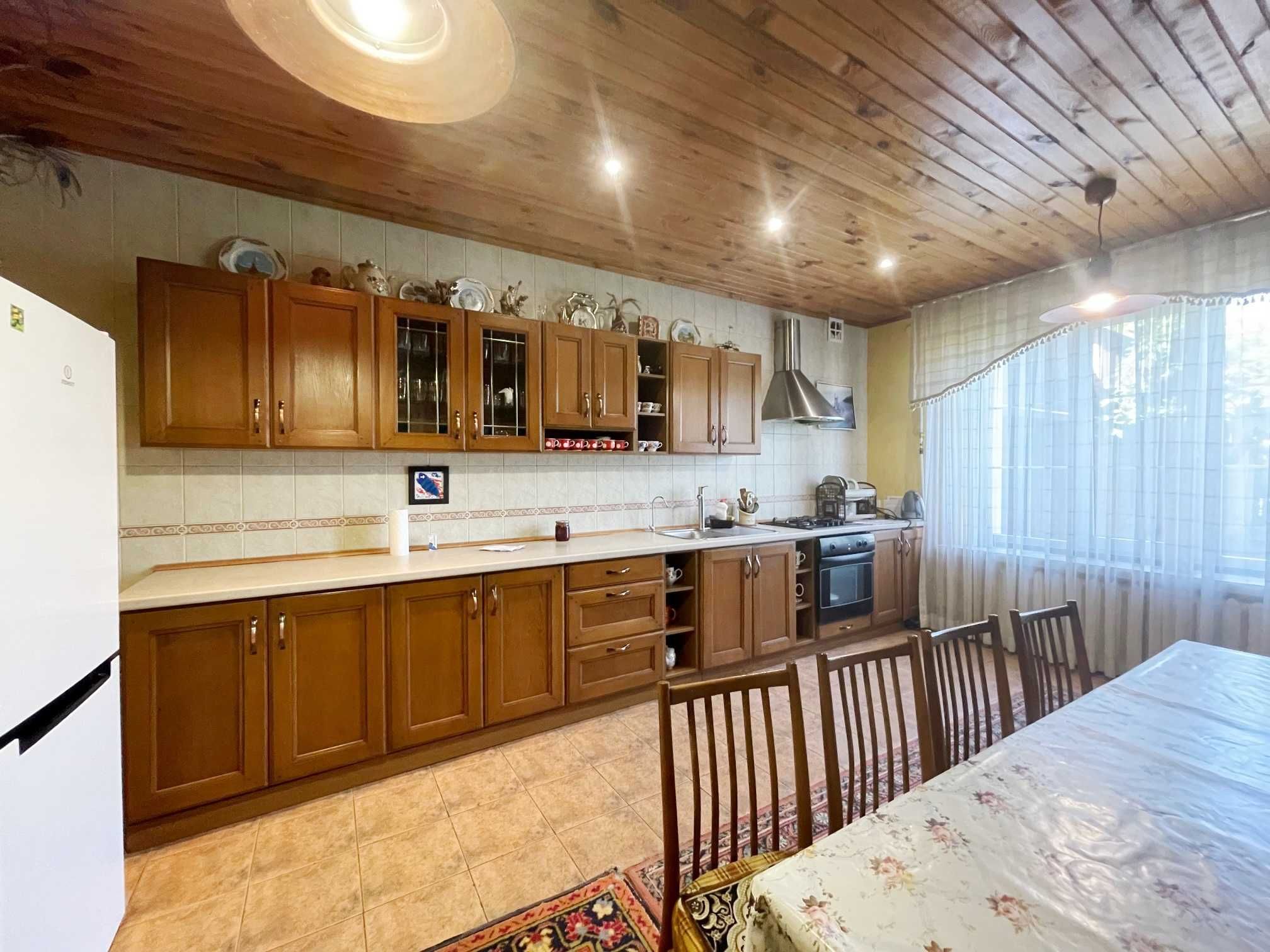 Продам  будинок 280 кв.м. у Василькові! Без %