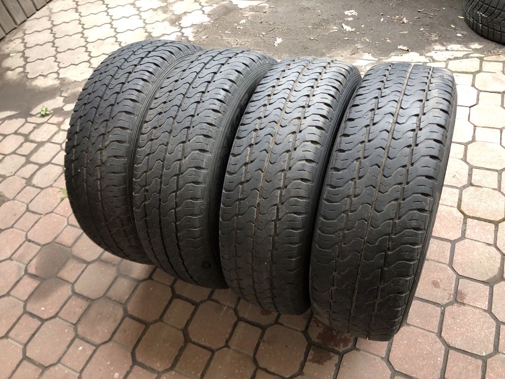 215/65/16C Dunlop 4 szt bus