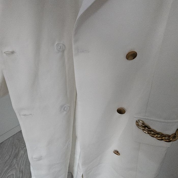 Elegancka sukienka damska zakietowa że złotymi ozdobami, rozmiar 40