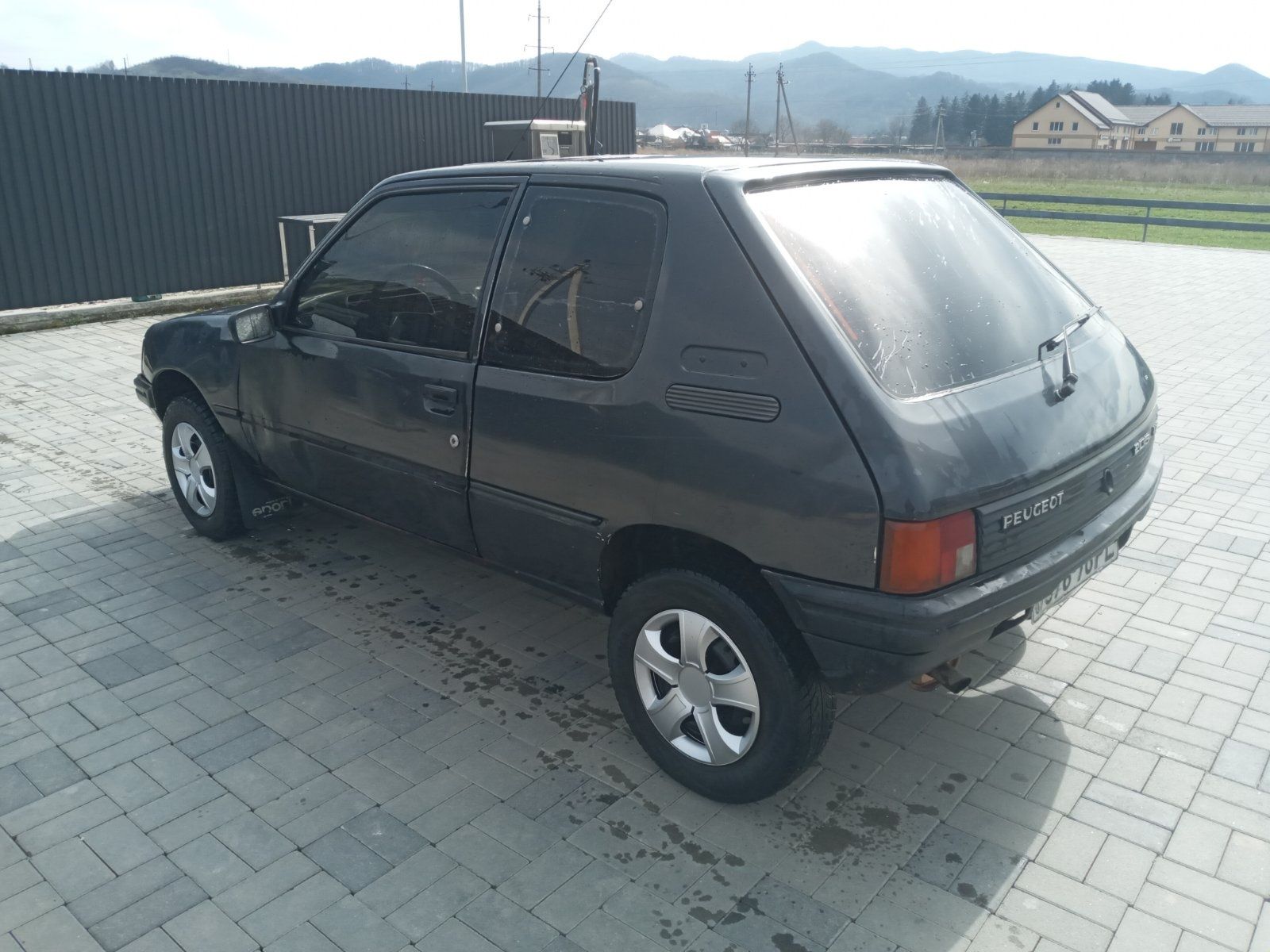 Peugeot 205 (1988)