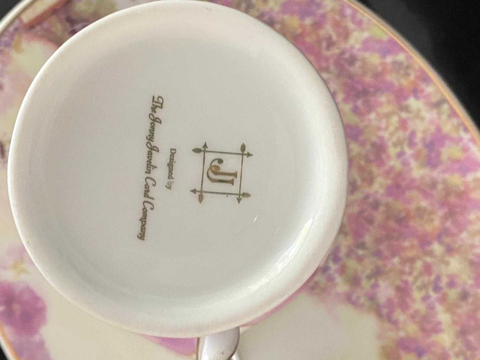 Chávena de porcelana alusiva á Mãe