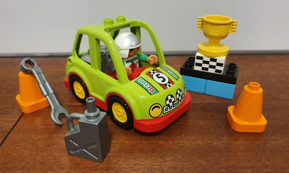 Klocki LEGO Duplo Auto wyścigowe