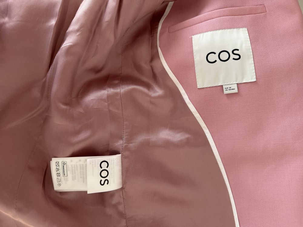 Cos          Escada