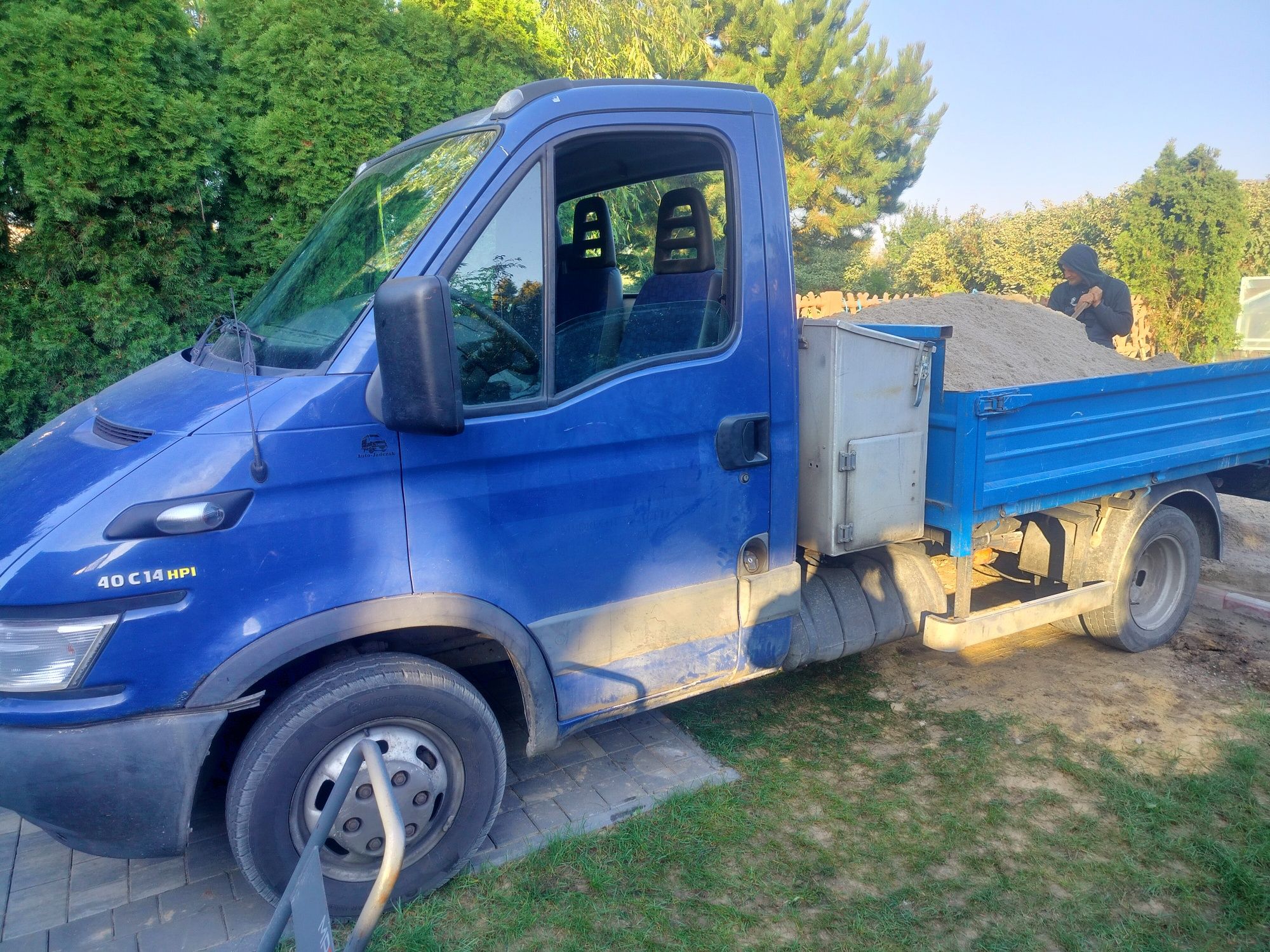 Transport siana, słomy, kruszyw, wywrotka duża i mała