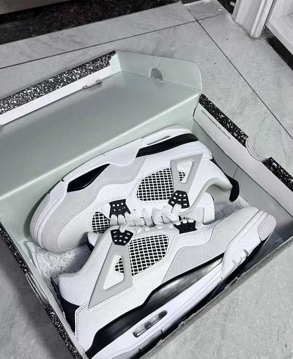 Buty meskie Mokasyny Jordan 4 retro military black R.44