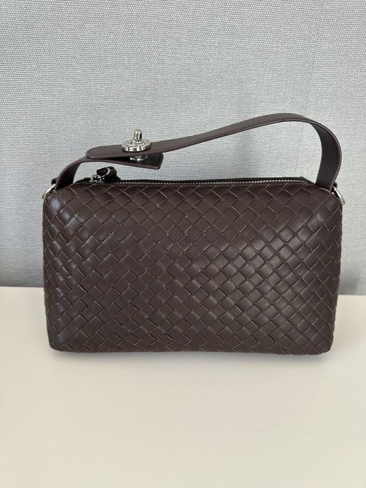 Плетена сумка з натуральної шкіри в стилі Bottega