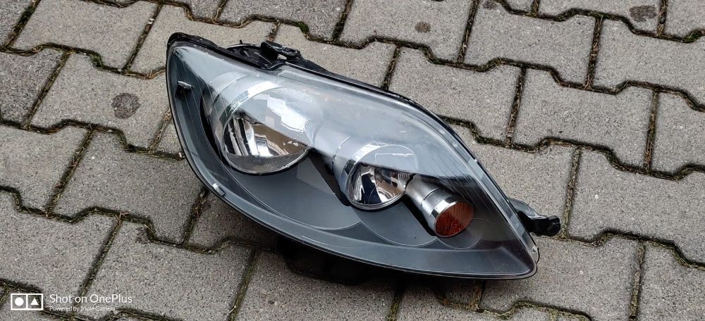 VW GOLF PLUS Lampa Prawa Przednia