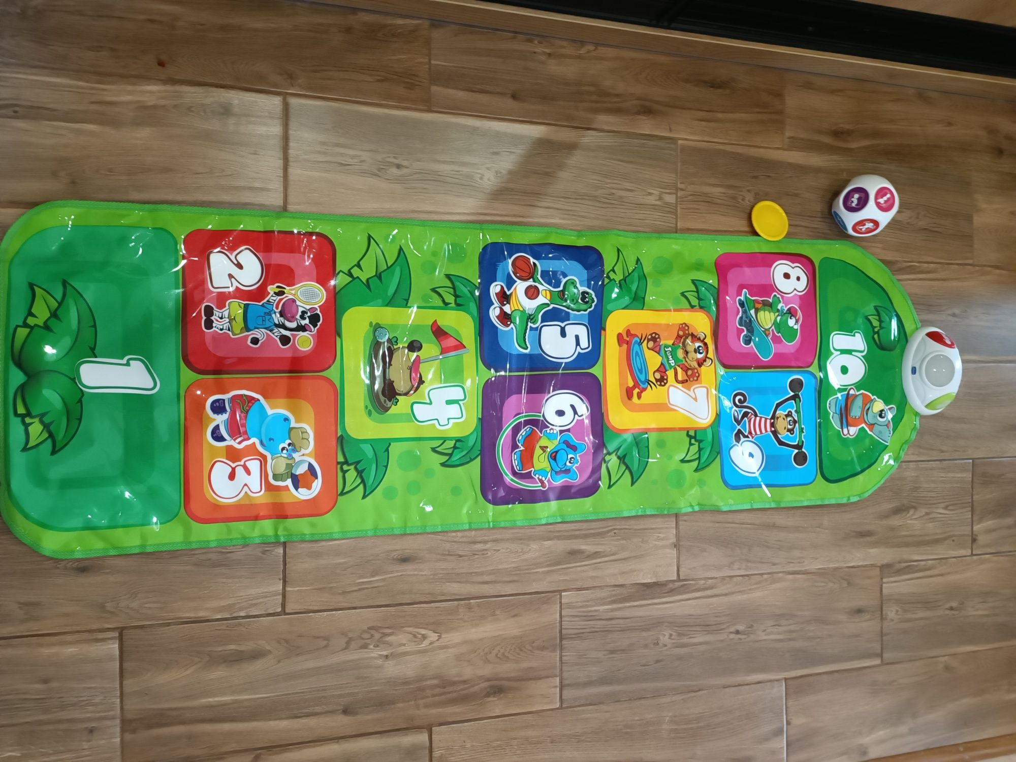 Chicco elektroniczna mata do gry w klasy
