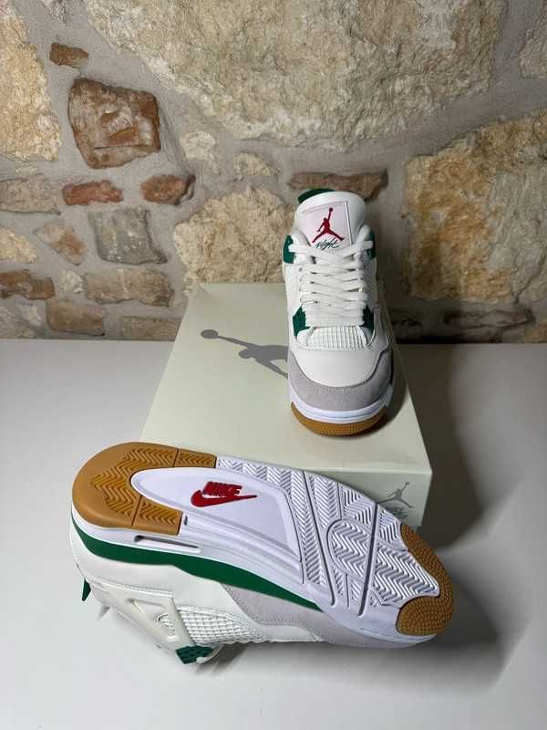 Jordan4Retro SB Pine Green R.39