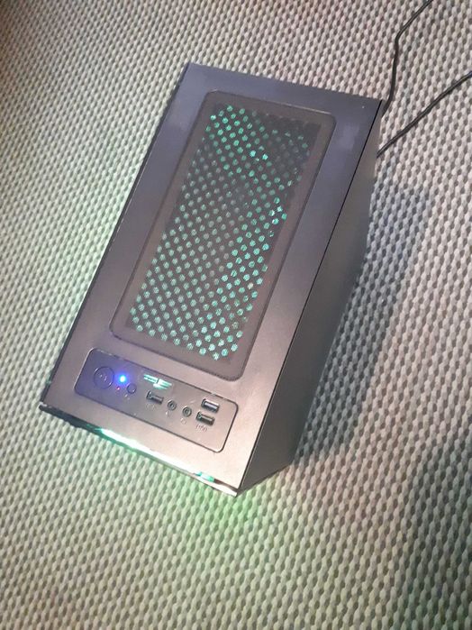 Komputer stacjonarny gratis monitor philips 19 cali led