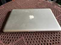 Laptop MacBook Pro 15'' Intel Core i7 4GB/750GB srebrny