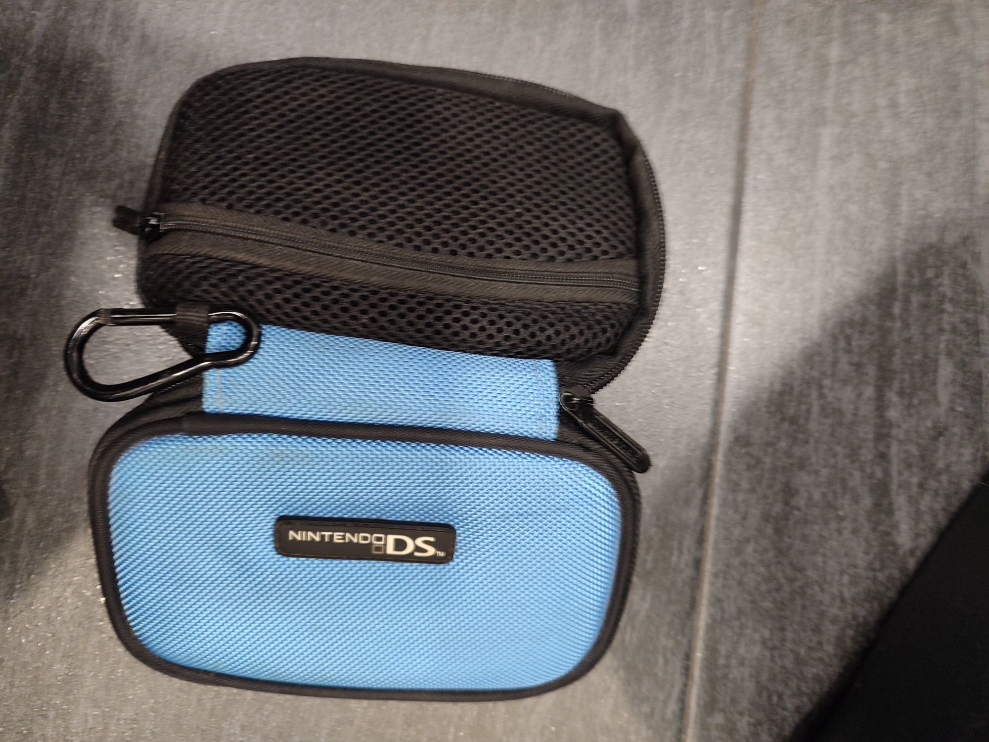 Bolsas e carregadores isqueiros DSi e GBA SP