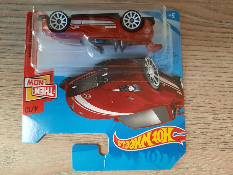 Hot Wheels 15 Mazda MX-5 Miata
