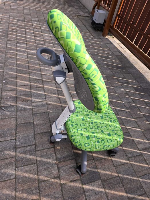 Krzesło ergonomiczne regulowane do biurka dla dziecka