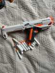 Nerf Modulus Barrelstrike z wyrzutnią