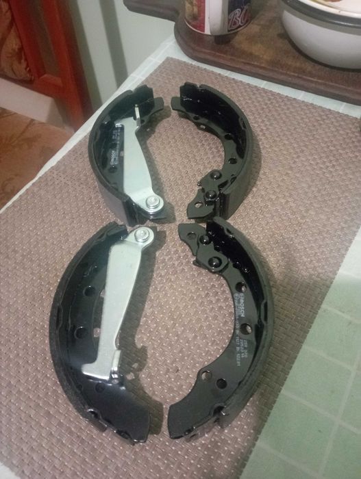 Продам гальмівні колодки BOSCH 200 мм на Audi,Skoda,Seat, Volkswagen