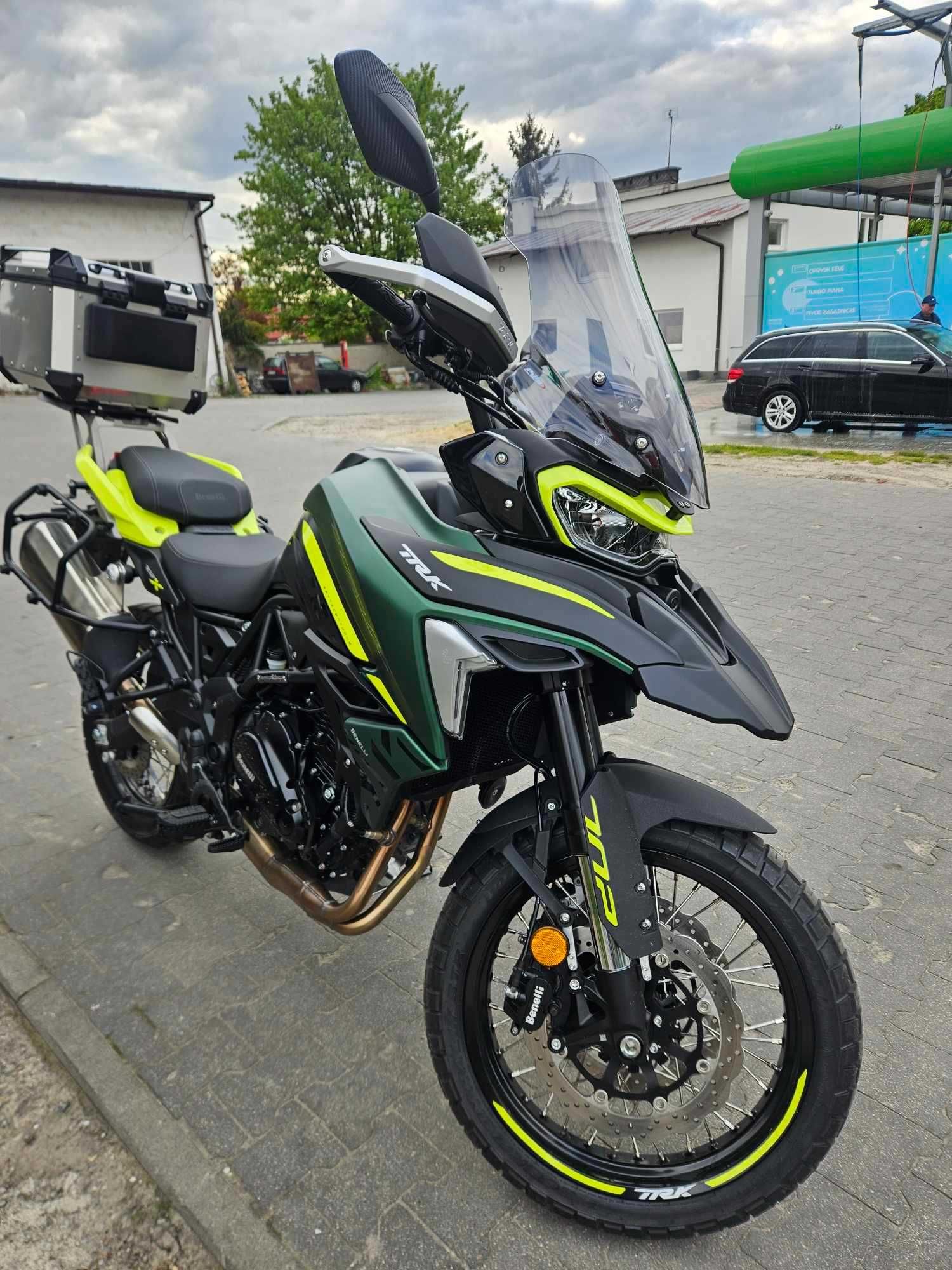 Wypożycz i ucieknij od zgiełku miasta Benelli 702 X KRAKÓW Transport