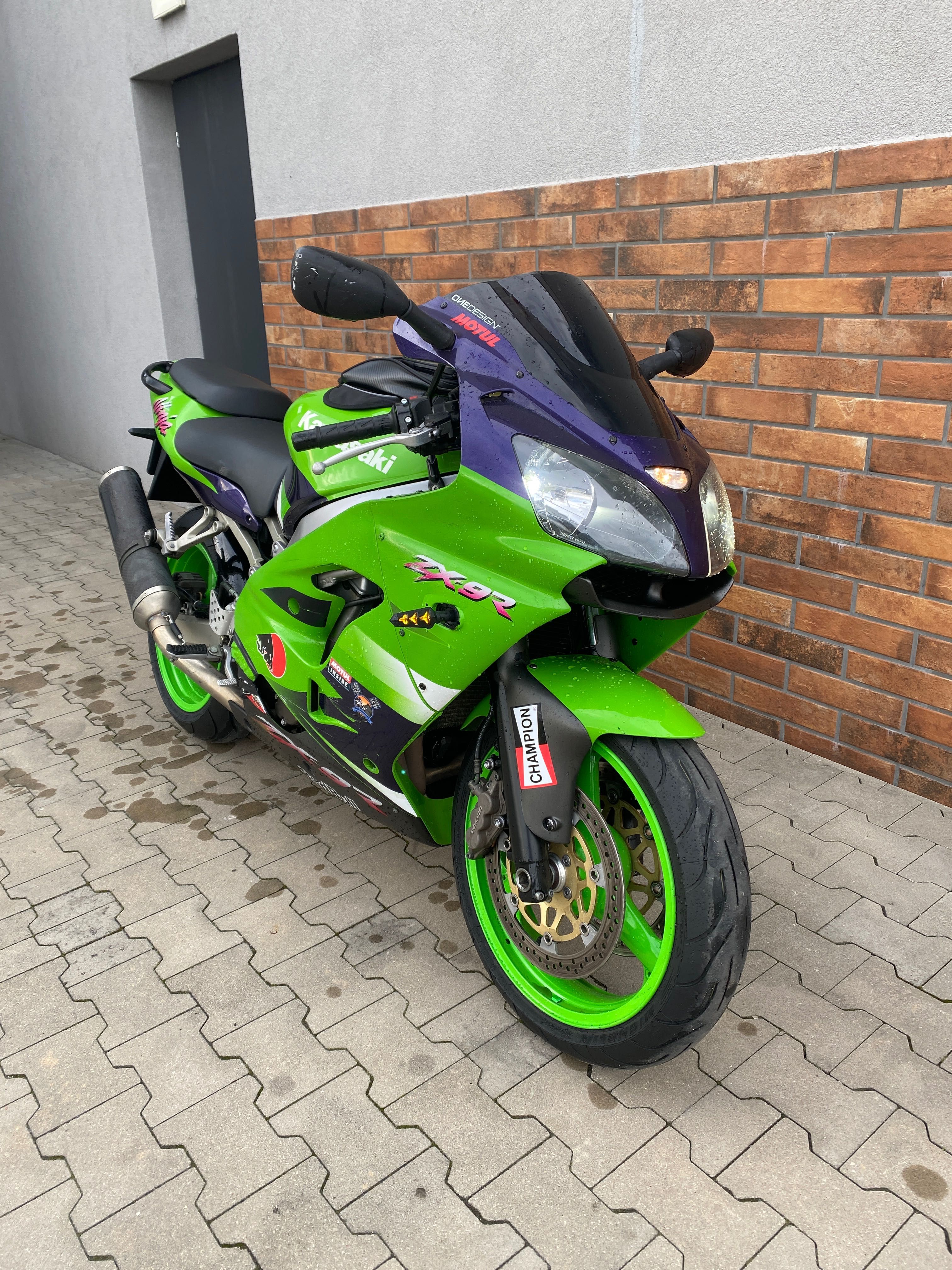 Kawasaki ZX 9 R Ninja  W Oryginalnym Legendarnym malowaniu