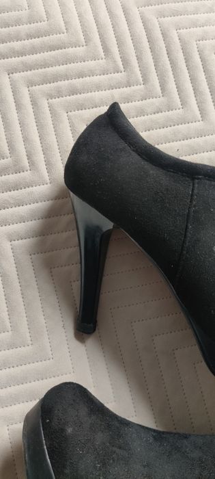 Buty na obcasie koturnie zamszowe rozm 37