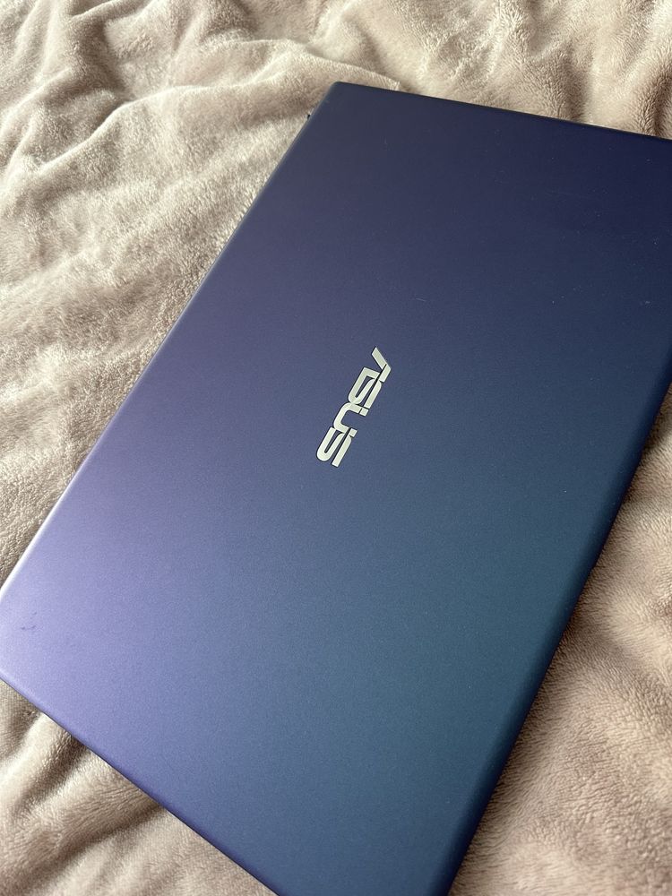 Asus Vivobook X512FJ