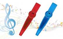 2x aluminiowe Kazoo z membraną i sznureczkiem czerwony niebieski