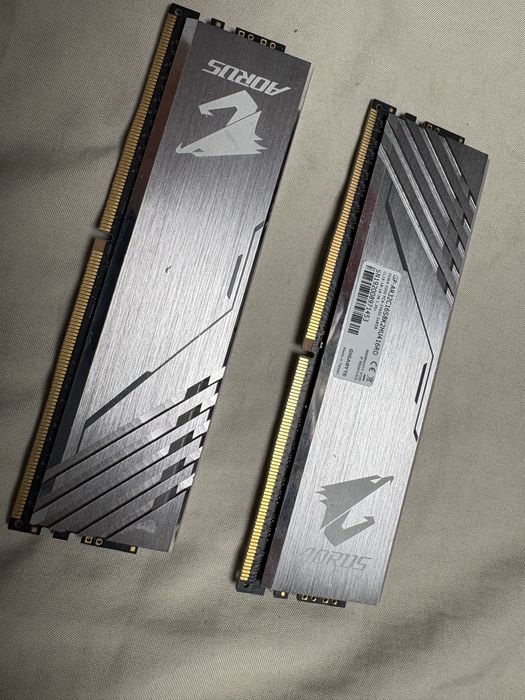 Pamiec RAM Gigabyte Aorus 2x8GB DDR4 taktowanie 3200