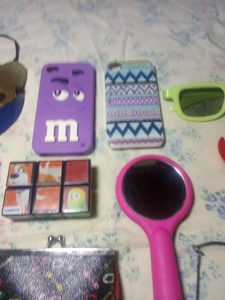 Игрушки разные .