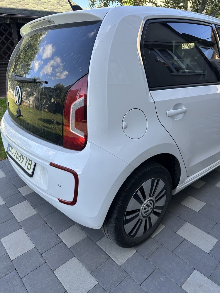 Volkswagen e-up