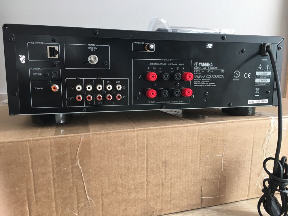 Yamaha RN-402d amplituner stereo - uszkodzony