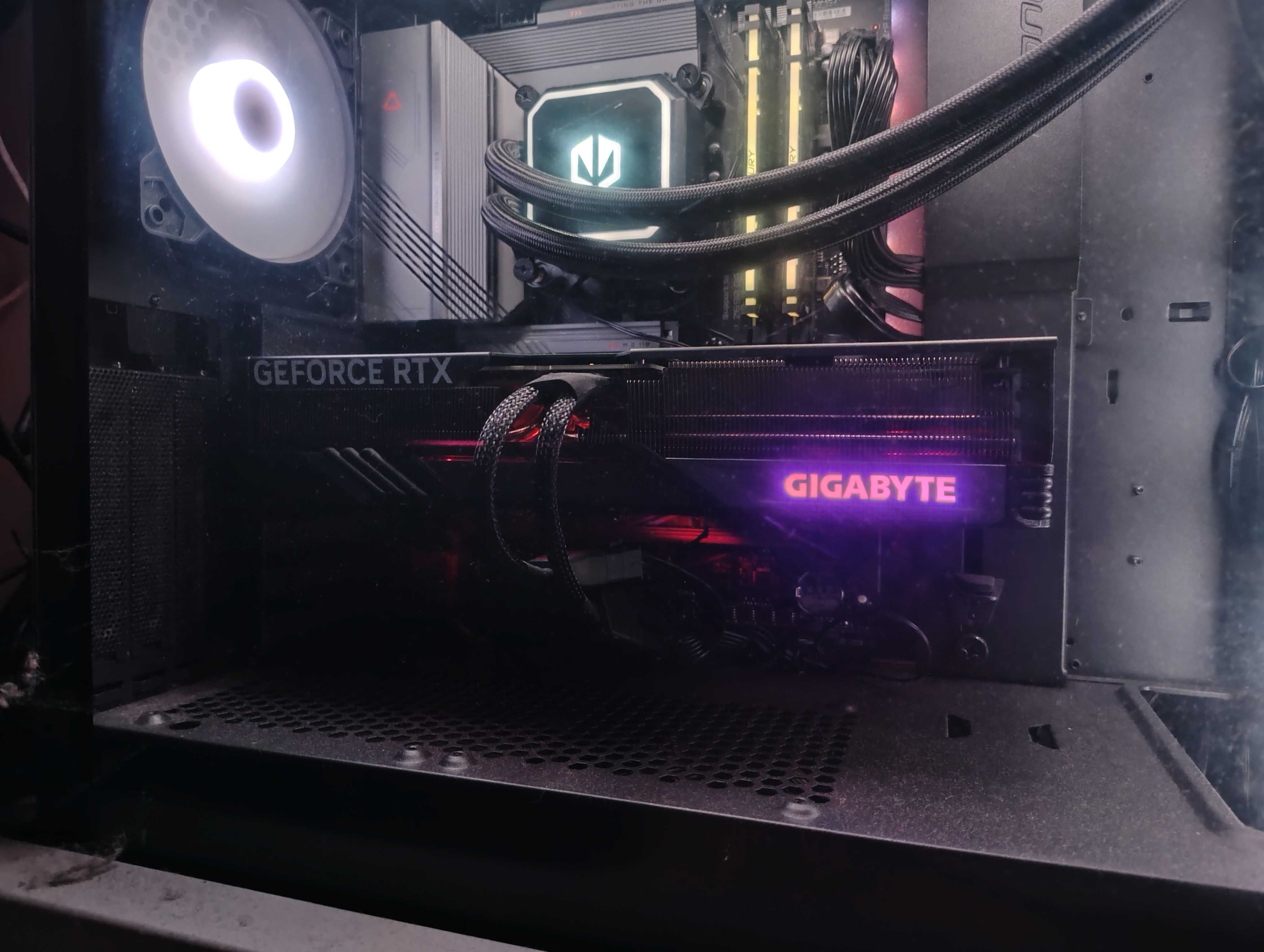 GIGABYTE GeForce RTX 4070 SUPER Gaming OC 12GB