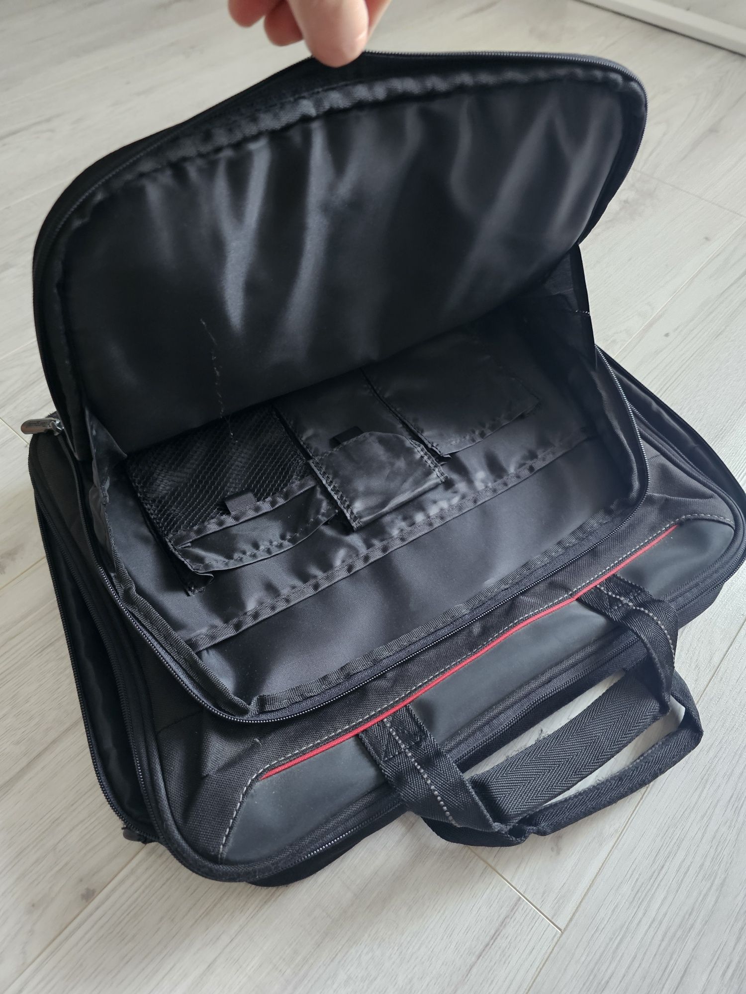 Torba na laptopa TARGUS Case Cn31 15.6 cali