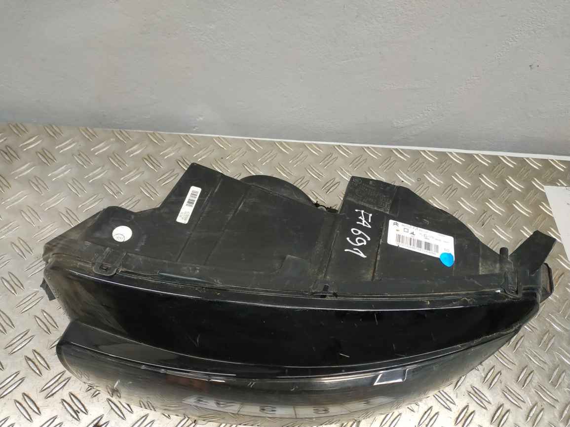 Peugeot/Citroen C4 Picasso 2 13- Скло фари L FA0691 9677217380