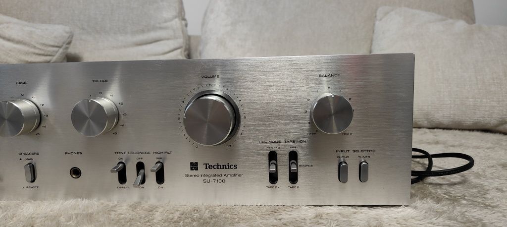 Wzmacniacz Technics SU-7100