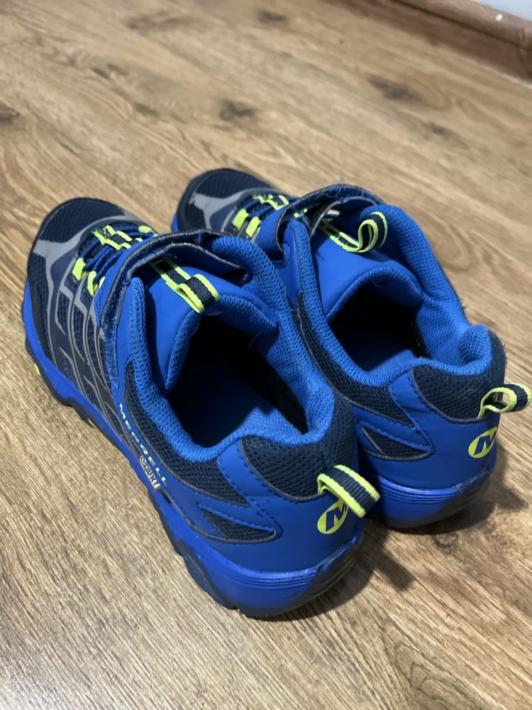 Кросівки туристичні Merrell